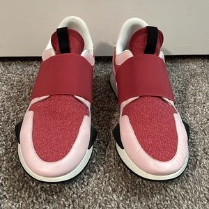 Givenchy Women’s Sneakers Pink Size 39